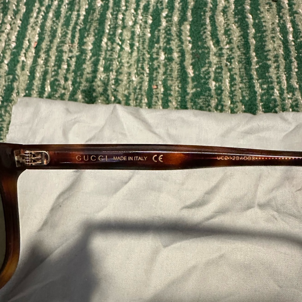 Gucci Square Tortoise Shell Sunglasses - image 5
